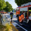 Rund 70 Feuerwehrleute waren am Sonntag bei tropischen Temperaturen im Einsatz, um einen Böschungsbrand an der B442 bei Hachmühlen zu löschen (Foto: n112.de/Stefan Hillen)