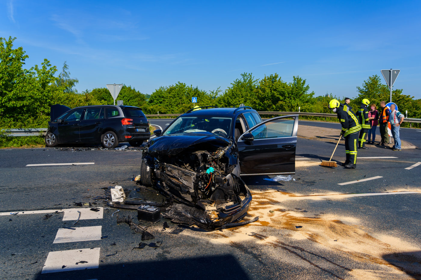 B442: Erneut Schwerer Unfall An Der Einmündung Zur A2 - Zwei ...